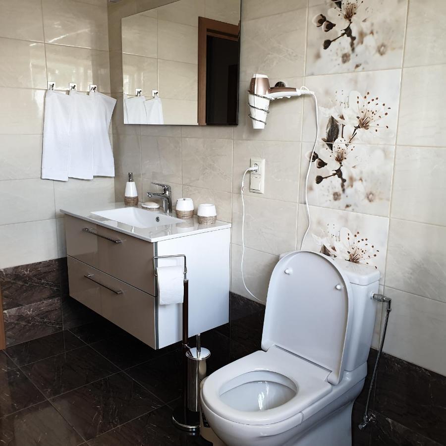 Apartamenti Danna Ledmane 외부 사진