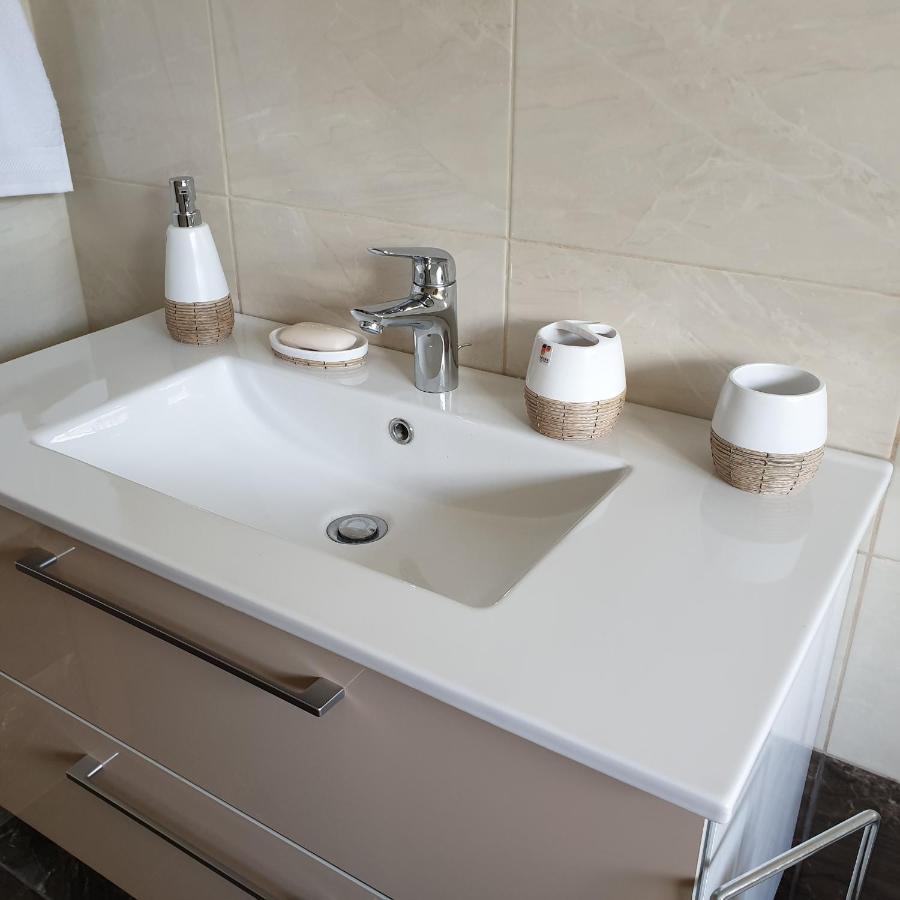 Apartamenti Danna Ledmane 외부 사진